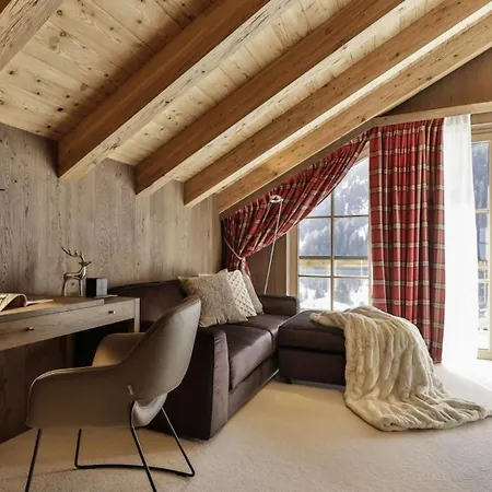 Luxury House In To * Oberlech