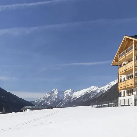 Luxury House In To Chalé